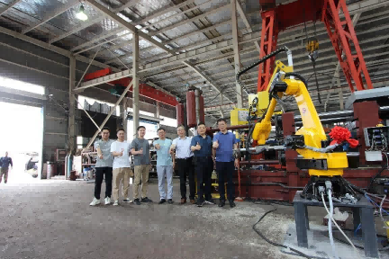 China's primeiro robô de fundição sob pressão auto-desenvolvido foi produzido com sucesso em longhua, bengbu
